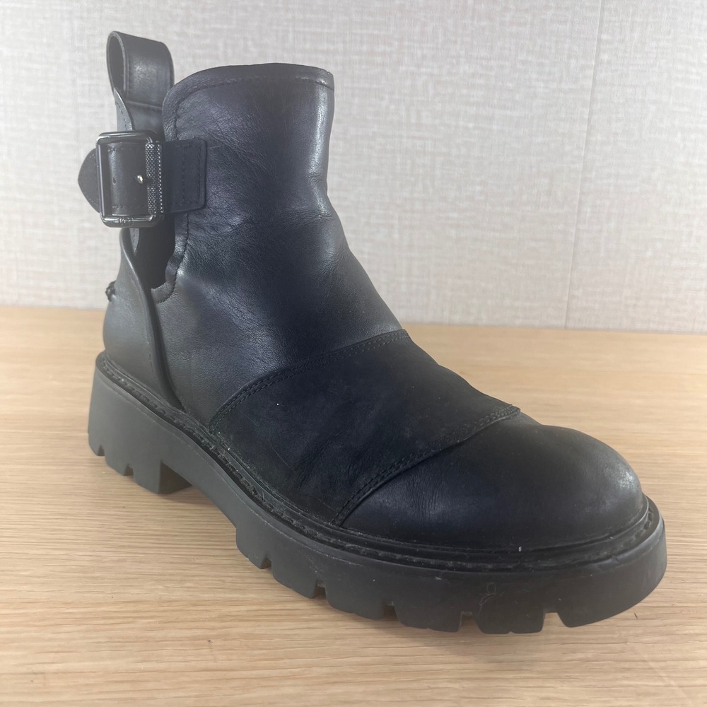 UGG Noe Moto Boots Black Leather Suede Buckle Lug Sole Ankle 1103747 Womens 6.5